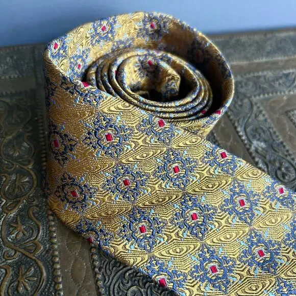 Jos A Bank tie metallic gold NWT diamond pattern silk luxury Signature - Picture 2 of 9